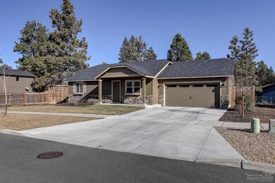 61476 Lucia St, Bend, OR 97702 - photo 2