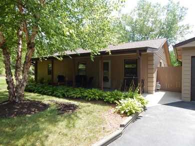 255 Melody Ln, Carpentersville, IL 60110 - photo 2