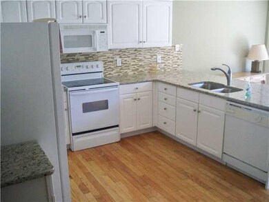 2125 Walmar Dr, Lansing, MI 48917 - photo 4