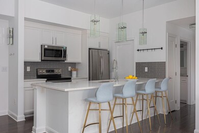 7-web-or-mls-825 N 4th St 207-7