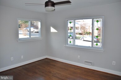 809 Larch Ave, Takoma Park, MD 20912 - photo 6