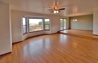 1 Fantastic Great Room