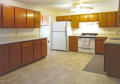 7 kitchen 1