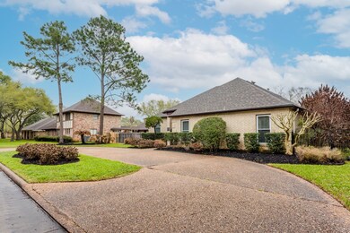 2419 Chestnut Dr, Rosenberg, TX 77471 - photo 2