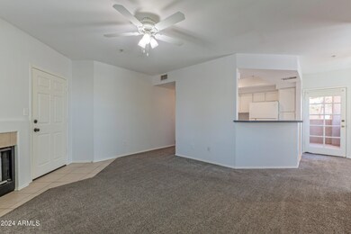 9450 East Becker Lane-print-004-008-livi