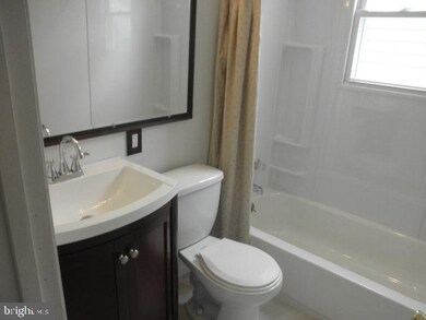 8717 Eddington Rd, Parkville, MD 21234 - photo 7