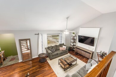 [017] 4882 Beatrice Dr, Columbu