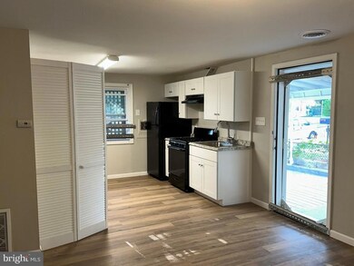 2403 Alma Rd, Halethorpe, MD 21227 - photo 5