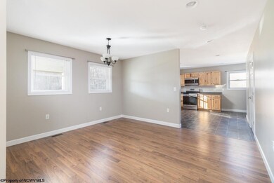 988 Oak St, Anmoore, WV 26323 - photo 5