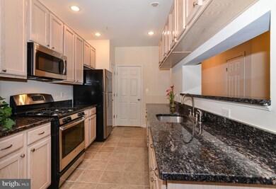 46604 Ellicott Square unit 200, Sterling, VA 20165 - photo 3