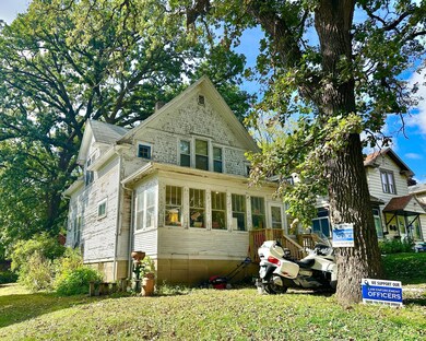 713 Minnesota Ave, Albert Lea, MN 56007 - photo 2