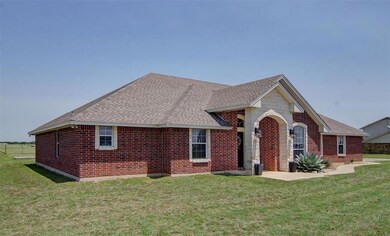 5810 Big Valley Cir, Lipan, TX 76462 - photo 2