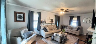 225 W Brookdale St, Allentown City, PA 18103 - photo 3