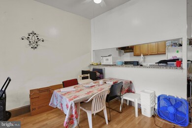 208 N 9th St, Reading, PA 19601 - photo 6
