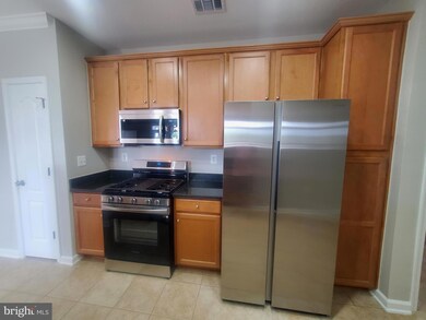 9713 Handerson Place unit 306, Manassas Park, VA 20111 - photo 7