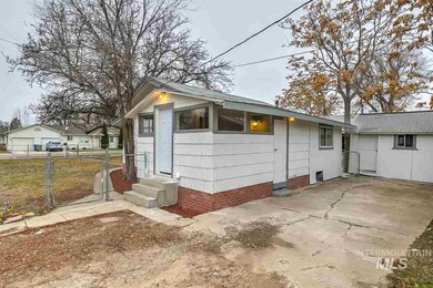 324 Garland St, Nampa, ID 83686 - photo 5