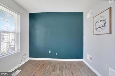 777 Cougar Pointe Cir, Seven Valleys, PA 17360 - photo 5