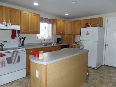 68 Blevens Dr, Manchester, NH 03104 - photo 6