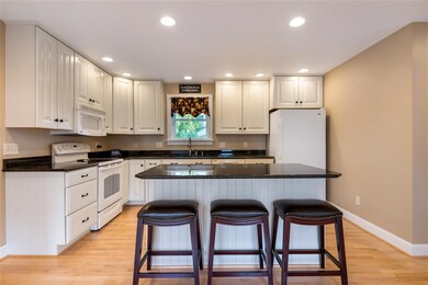 13 Stanley Ct, Saint Albans, VT 05478 - photo 5