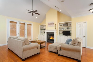22 Chapel Hill Blvd E-5