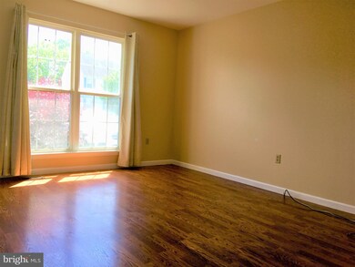 104 W Flagstone Dr, Newark, DE 19702 - photo 5