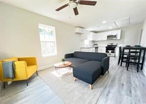 3307 Caplin St, Houston, TX 77026 - photo 3