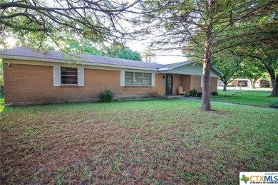 521 Ellis Ave, Troy, TX 76579 - photo 3