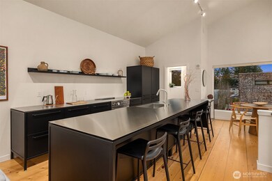 522 Madrona Way NE unit 4, Bainbridge Island, WA 98110 - photo 7