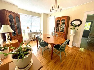 Another view of the dining area! Nice natural light!