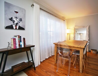 (6) DINNING ROOM