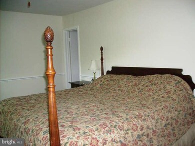 2502 Ebony Rd, Parkville, MD 21234 - photo 4