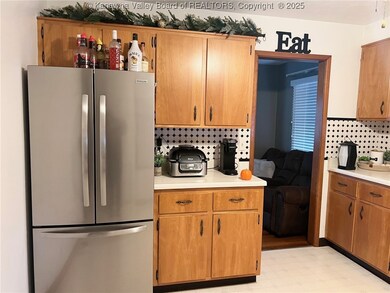 1133 E Pea Ridge Rd, Huntington, WV 25705 - photo 7