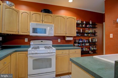 413 N Forrest Ave, Norristown, PA 19403 - photo 7