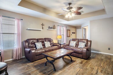 9331 Garfield Park Ln, Houston, TX 77075 - photo 7