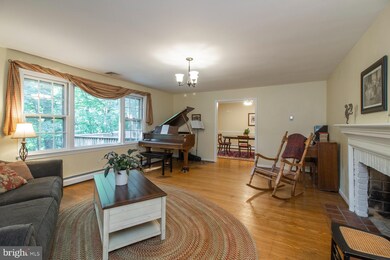 291 Aronimink Dr, Newtown Square, PA 19073 - photo 6