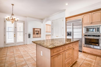 10637 N Lochmoor Ln, Fresno, CA 93730 - photo 7