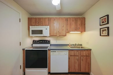 16 Erick Rd unit 34, Mansfield, MA 02048 - photo 4