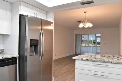 2591 Emory Dr W unit L, West Palm Beach, FL 33415 - photo 6