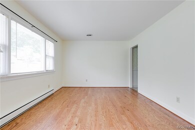 Family Room/Living room - to the right is the entr