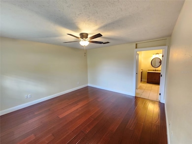 2403 Stonehill Ave, Valrico, FL 33594 - photo 6