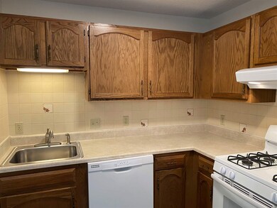 383 Huse Rd unit 29, Manchester, NH 03103 - photo 4