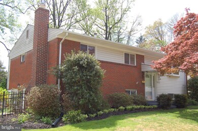 14215 Chadwick Ln, Rockville, MD 20853 - photo 2