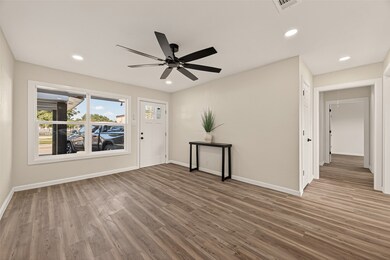 264 Parker Rd, Houston, TX 77076 - photo 6