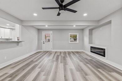 8 W Wotring St