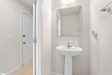 6 Tattershall Rd, Greenville, SC 29605 - photo 7