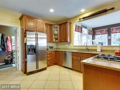 6853 Aster Way, Sykesville, MD 21784 - photo 2