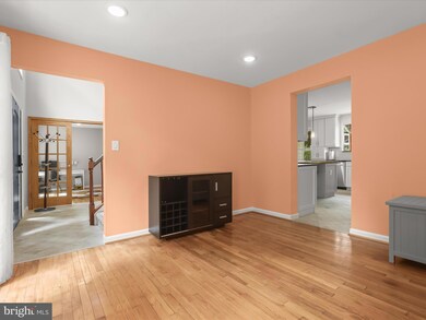 8 Hunting Horn Cir, Reisterstown, MD 21136 - photo 4