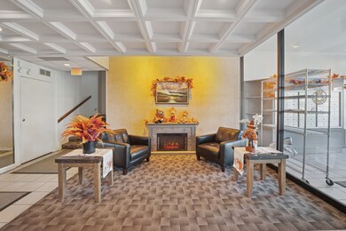 2005 S Finley Rd unit 1202, Lombard, IL 60148 - photo 4