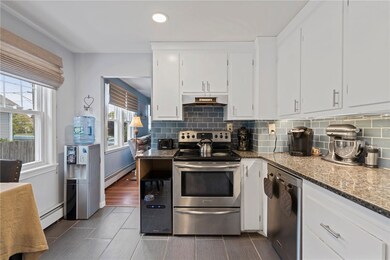 527 Metacom Ave, Warren, RI 02885 - photo 4