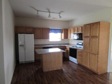 Open kitchen with lots of room and cabin